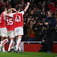Az Arsenal és a Manchester United sem hibázott; a Veszprém nyerte a kézilabda-rangadót – délutáni hírösszefoglaló