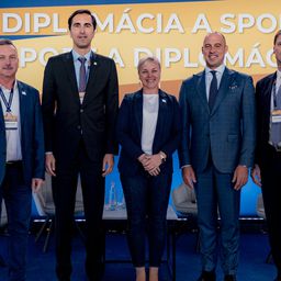 A szerb sportvezetők a Honvédelmi Minisztérium sportdiplomáciai konferenciáján is részt vettek