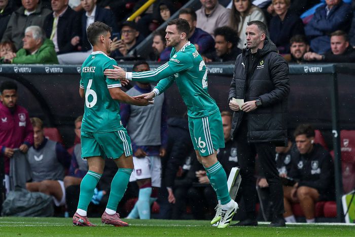 Kerkez Milos és Andrew Robertson