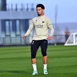 Szóban már megegyeztek, de 18 éves kora előtt nem köthet profi szerződést a PSG tehetsége – sajtóhír