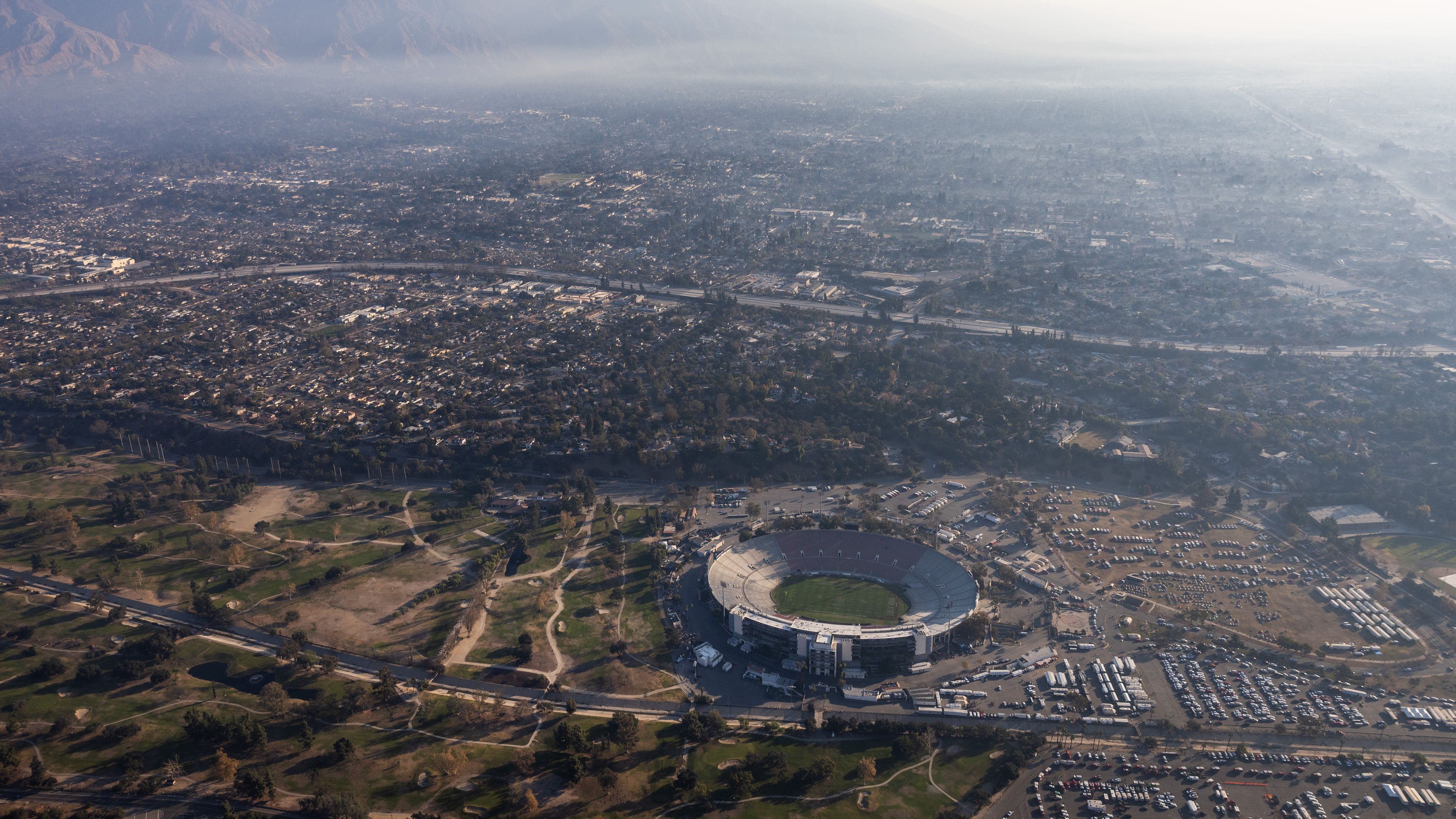 A Rose Bowl Stadiont is tűzveszély fenyegeti