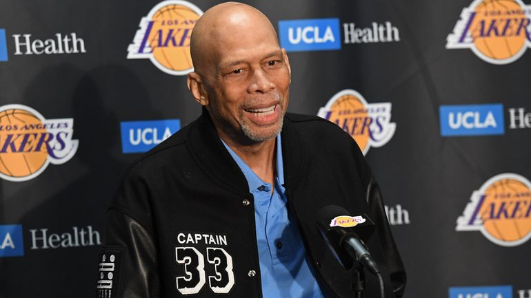 A Los Angeles Lakers gyémántgyűrűt adott Kareem Abdul-Jabbarnak (Fotó: Getty Images)