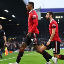 Őrült hajrá után nyert, és már második a Manchester United – videóval