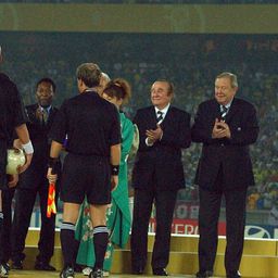 A bírólegenda Collina elmeséli, hogyan csalt a 2002-es világbajnokság döntőjében