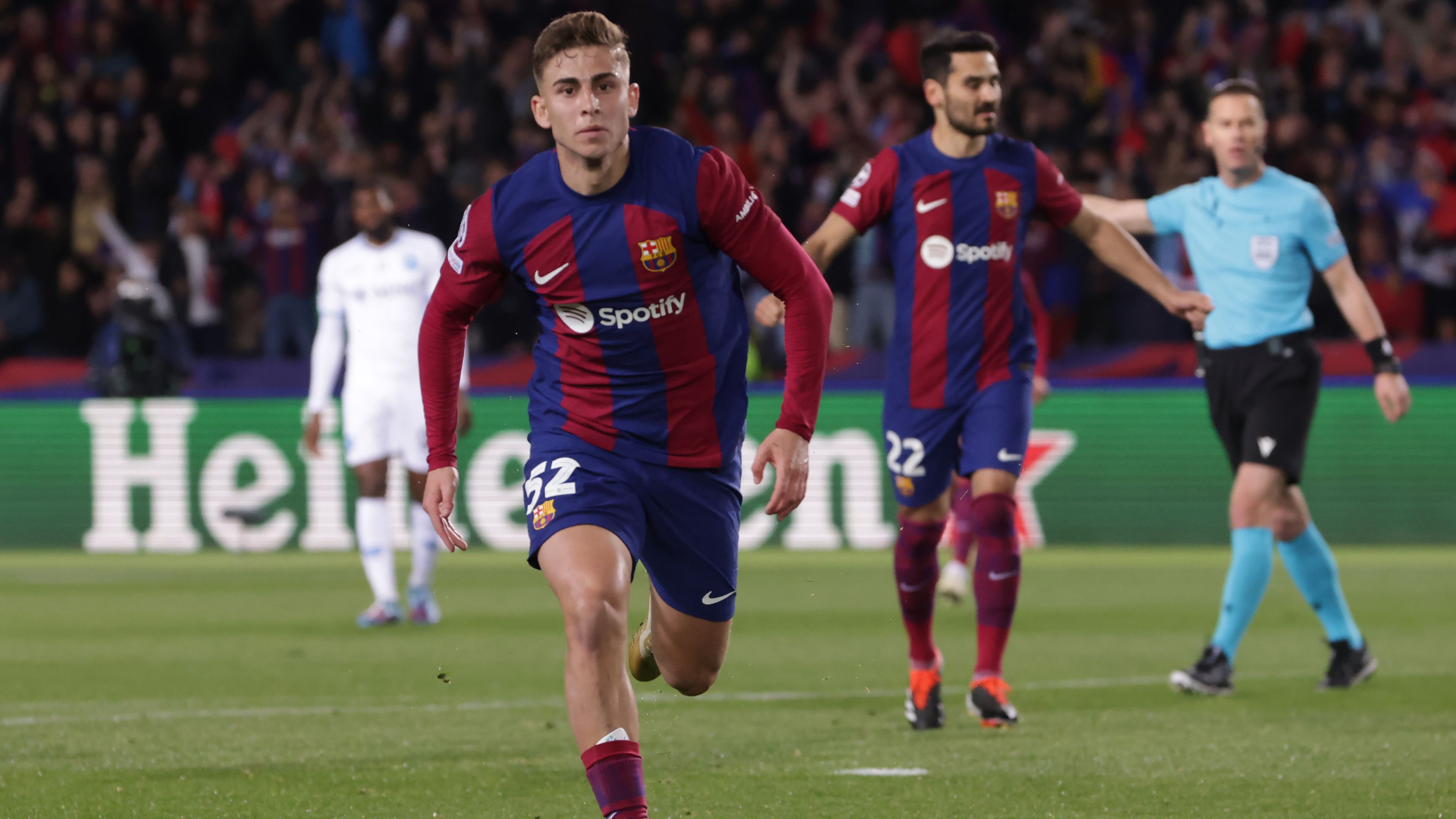 Fermín López kezdte a gólgyártást a Napoli elleni BL-nyolcaddöntőben, a Barcelona végül 3–1-es győzelemmel jutott a negyeddöntőbe