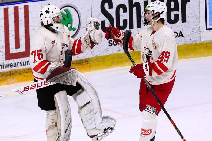 Hadobás aláírta első profi szerződését (Fotó: Szűcs Attila/MJSZ)