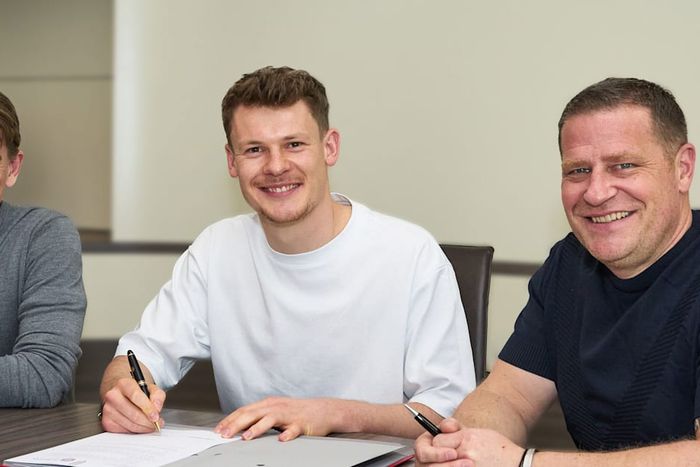 Alexander Nübel új szerződést írt alá