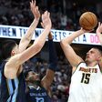 Nikola Jokics történelmet írt az NBA-ben, csak két legenda előzi meg