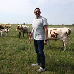 Nem fogja elhinni, mivel foglalkozik a legendás pólós