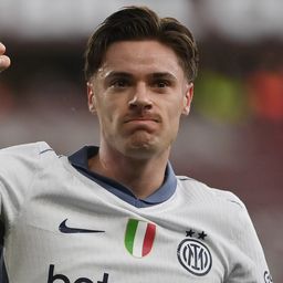 Megtartja lengyel válogatott szélsőjét a BL-döntős Inter