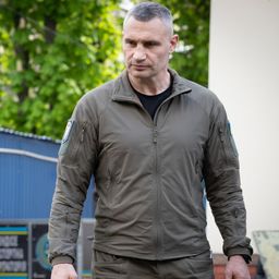 „Egy háborús bűnöst támogatsz” – Vitalij Klicsko leszámol az ukrán futball hazaáruló legendájával