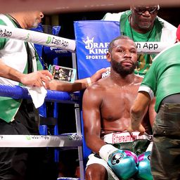 Mayweather a híres maffiavezér unokájával bokszolt, óriási tömegverekedés lett a vége – videóval