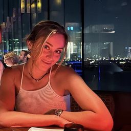 Nagy a boldogság: a teniszvilág új szerelmespárja Dubaiban kapcsolódik ki a Roland Garros után – videóval