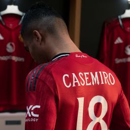 A Manchester United és az Inter is bemutatta új mezét