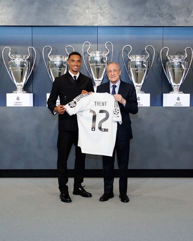 Hivatalos: Trent Alexander-Arnold aláírt a Real Madridhoz és máris spanyolul nyilatkozott