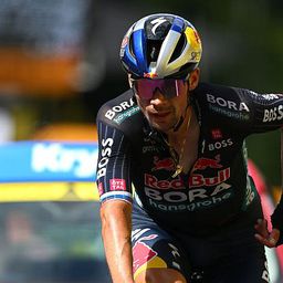 Visszalépett a Tour de France-tól az egyik nagy esélyes