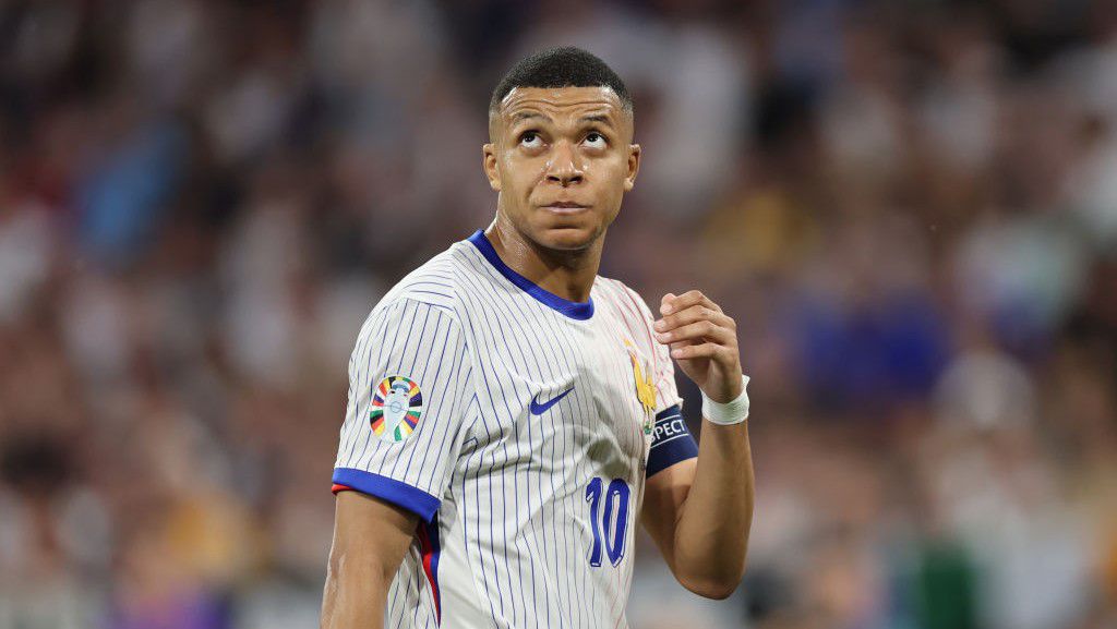 Mbappé családja focicsapatot vásárolhat