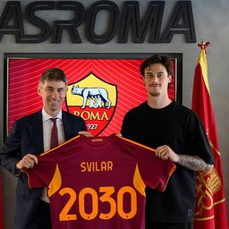 A Roma hosszabbított egyik legjobbjával, a világbajnok középpályás viszont távozik
