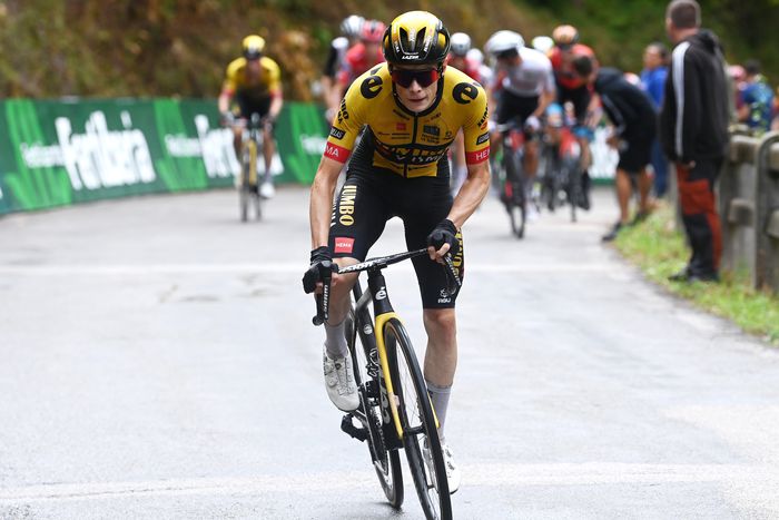 Jonas Vingegaard nyerte a Vuelta a Espana országúti kerékpáros körverseny 16. szakaszát