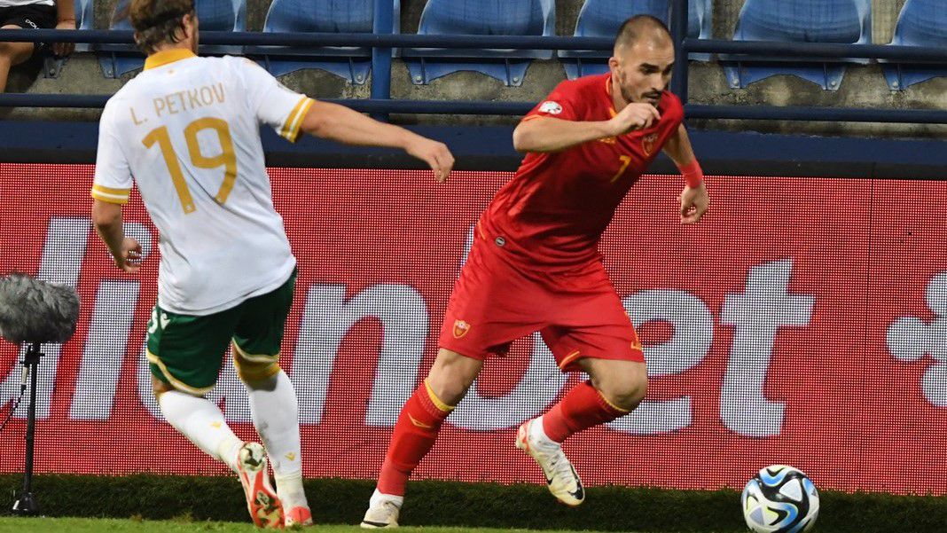 Már a bolgárok is tudják, ha Driton Camaj meglódul a labdával, abból nagy baj lehet... (Fotó: fscg.me)