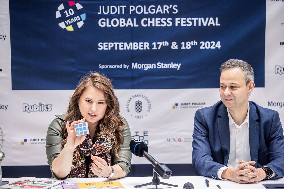 Polgár Judit és Fogarasi Norbert a sajtótájékoztatón