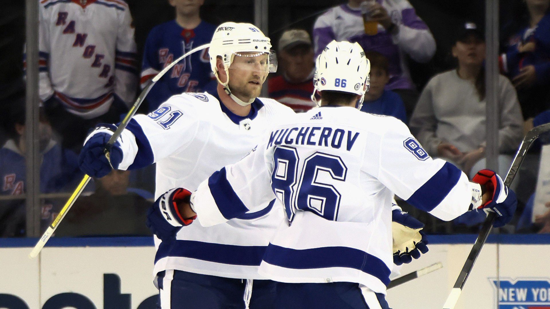 Steven Stamkos hatalmas gólt lőtt a Rangersnek, de csapata vereséget szenvedett (Fotó: Getty Images)