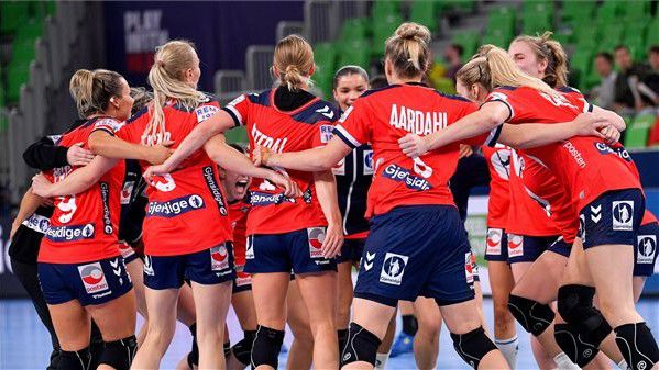 Norvégia nyerte a skandináv rangadót a női kézilabda Európa-bajnokságon