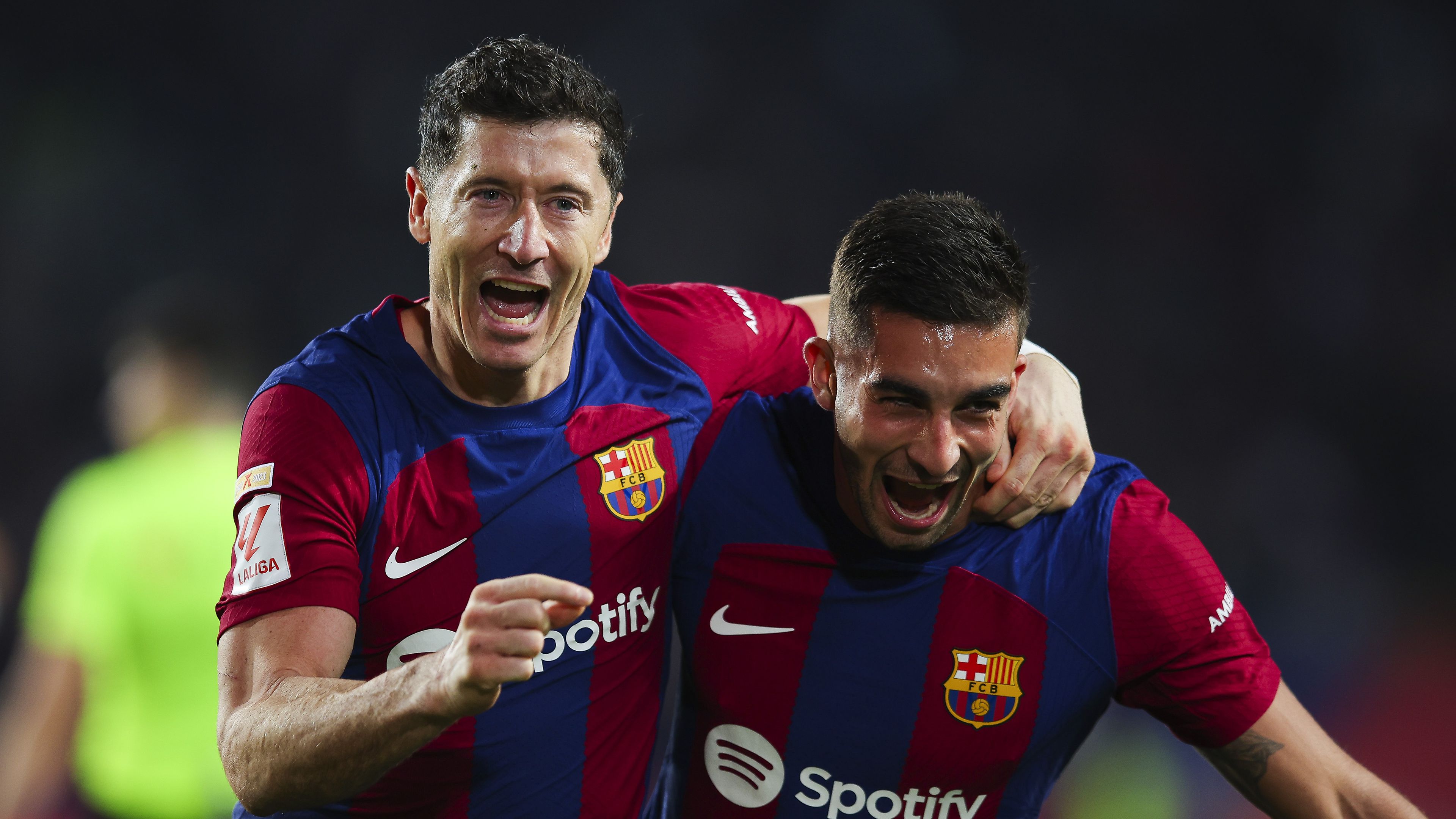 Lewandowski megtörte rossz sorozatát, duplája kellett a Barcelona győzelméhez – videóval