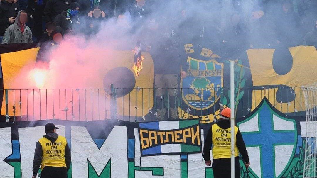 A Zamrun ultrái támadták meg a Rad kapusát (Fotó: Twitter/101% Ultras)