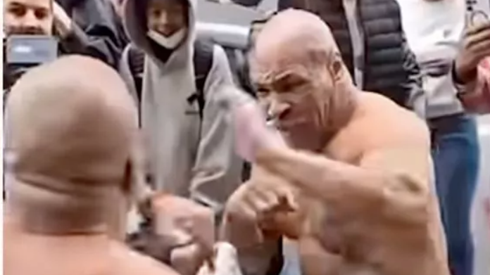 Utcai harcba keveredett Mike Tyson