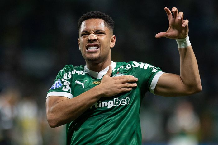 Vitor Roque november 17-én áll bíróság elé homofóbnak bejegyzése miatt