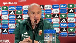 A magyar labdarúgó-válogatott sajtótájékoztatója Örményországban