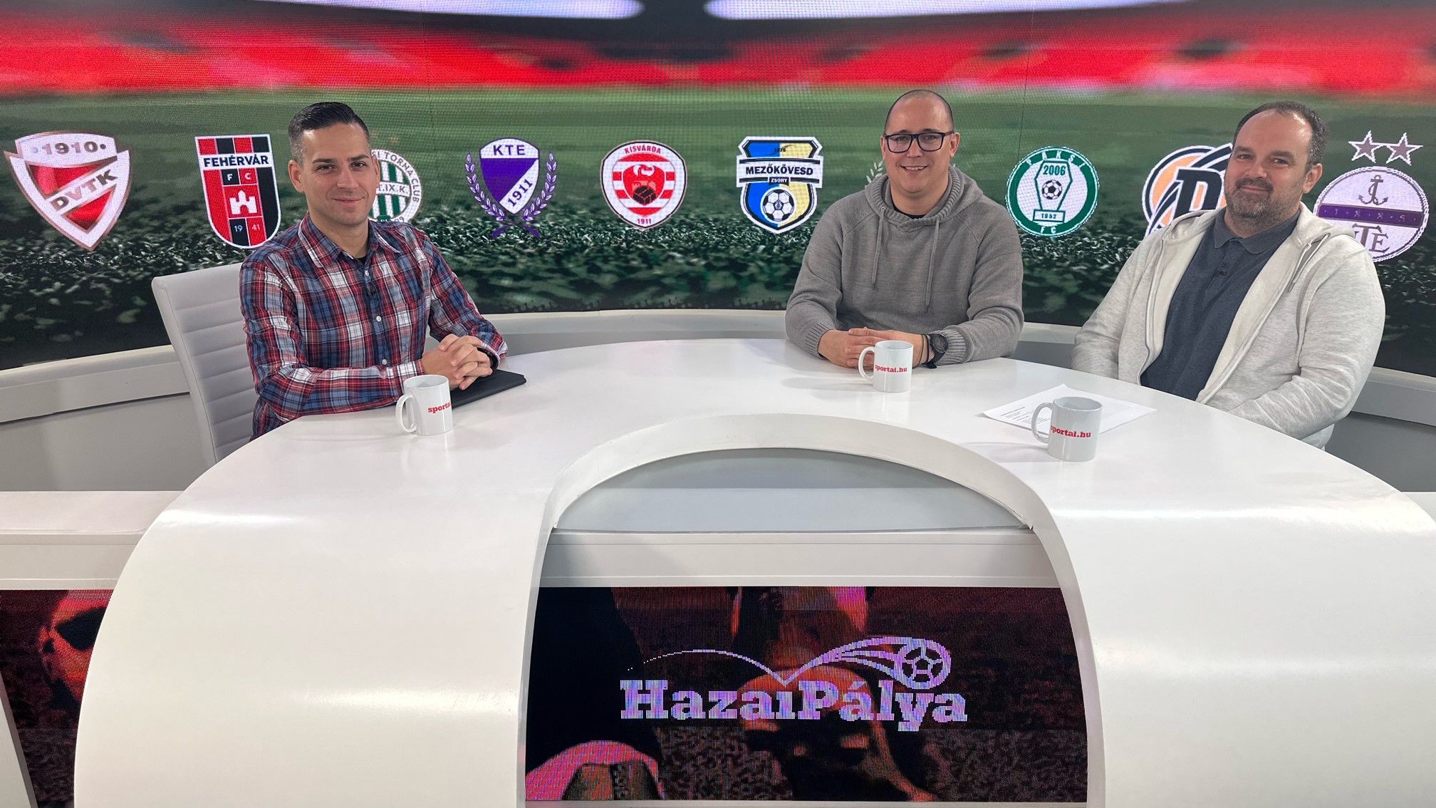 A Sportál Tv stúdiójában: Cselleng Ádám, Kaiser Tamás és Tősér Norbert