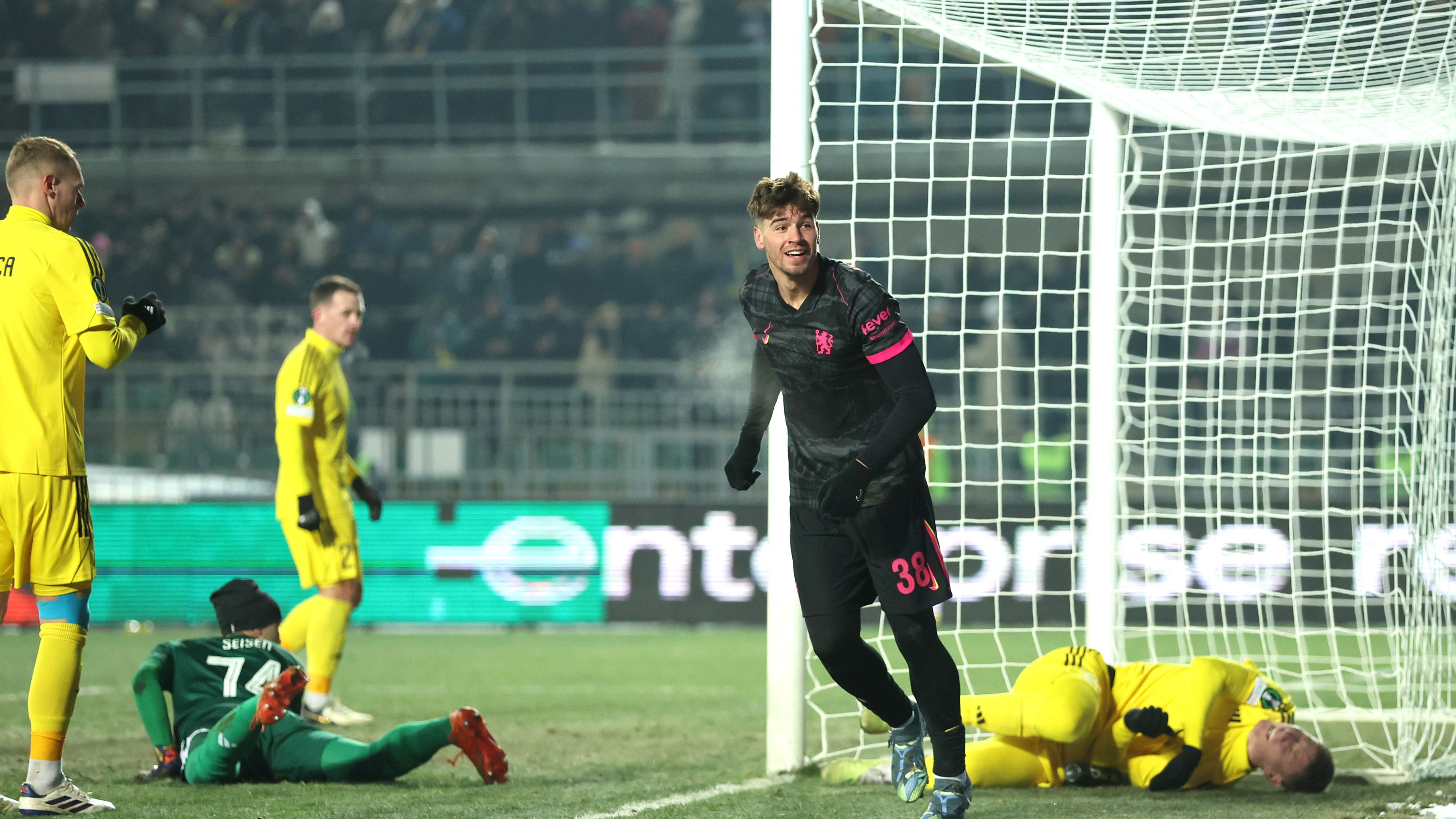 Az extrém hideg és Kleinheisler László korábbi csapata sem fogott ki a továbbra is remeklő Chelsea-n