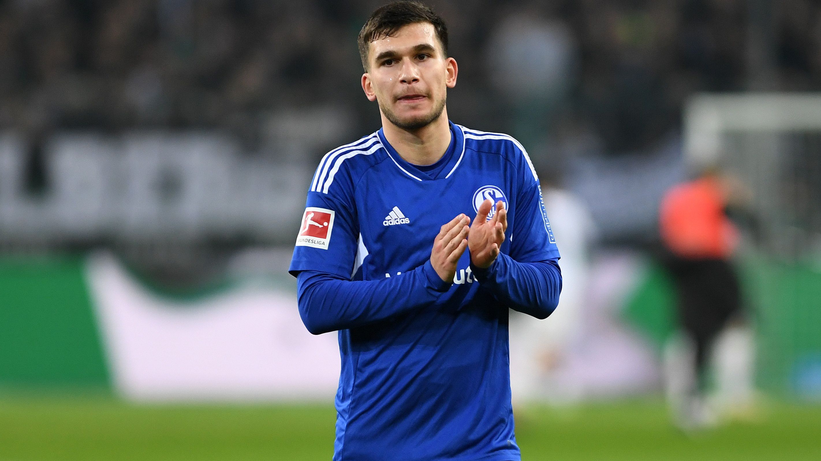 A német helyett a török válogatottban futballozna a Schalke játékosa
