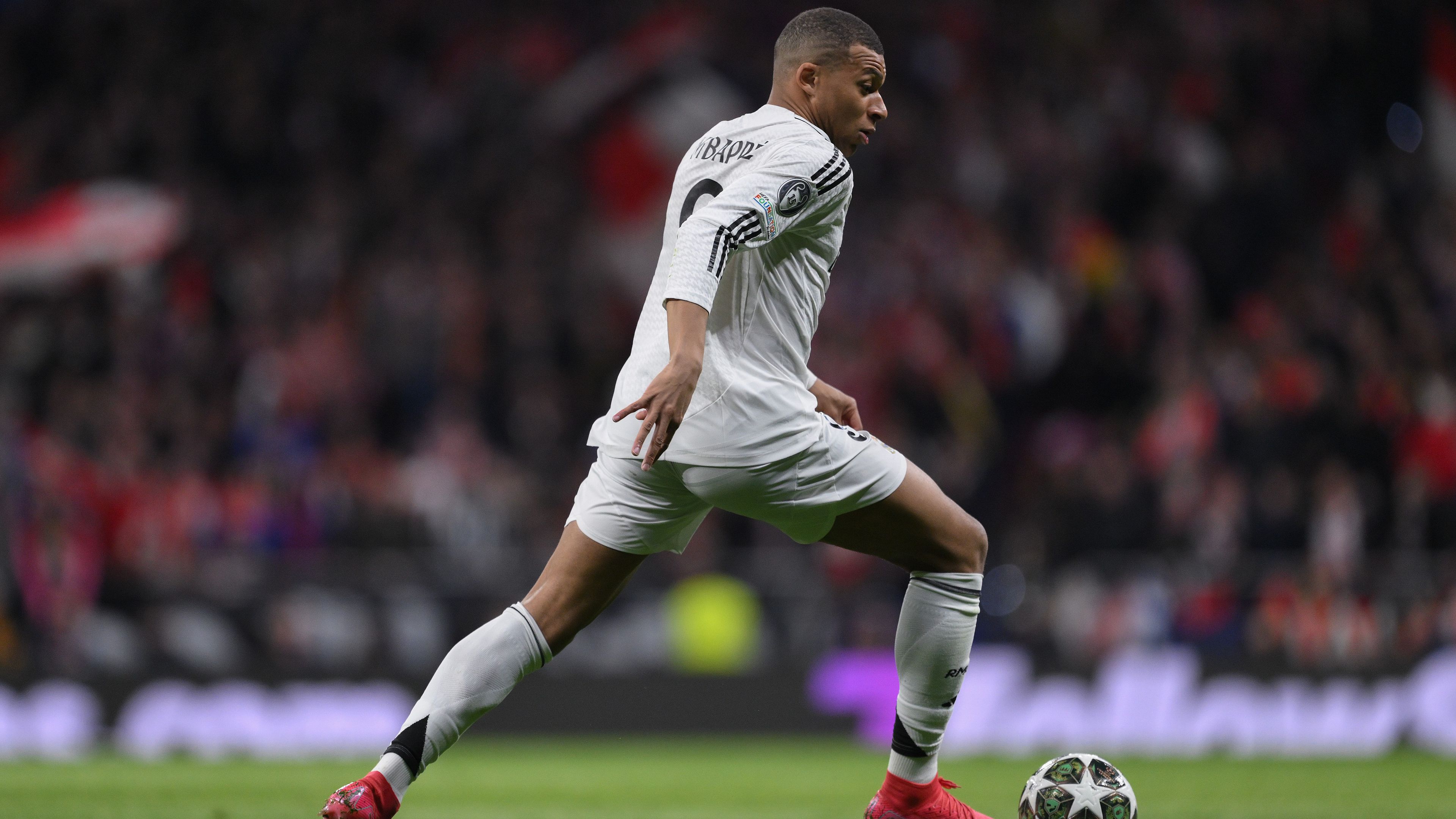 Kylian Mbappé újra pályára léphet a francia válogatottban