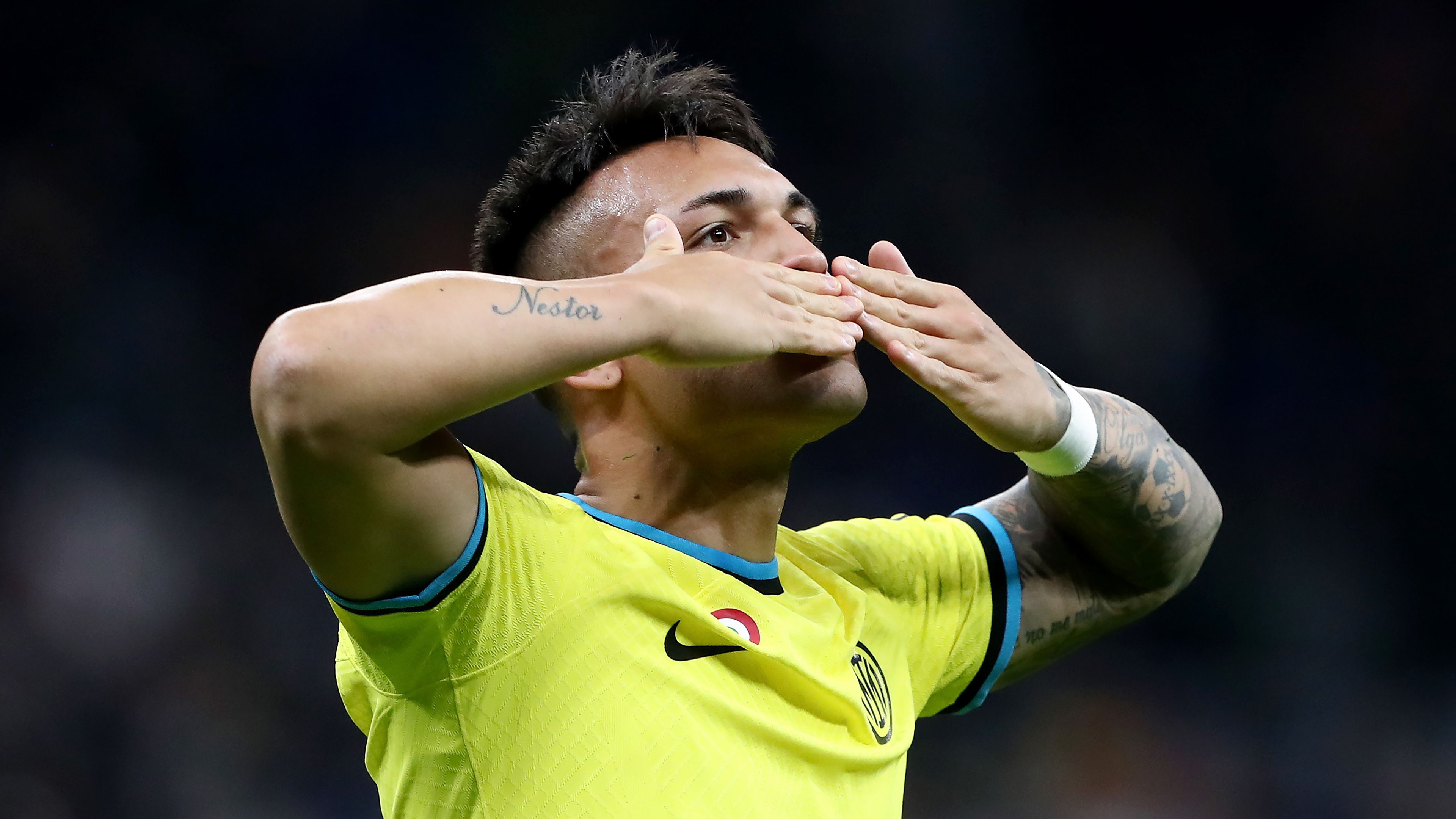 Csókolom,  beköszöntem! Lautaro Martinez szerezte az Inter harmadik gólját