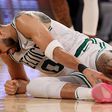 A kiesés szélén a címvédő Boston, Tatum kidőlt