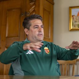 A magyar válogatott falujában már paprikás csirke is szerepel az étlapon