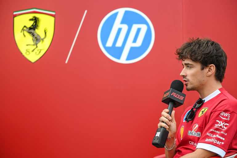 Charles Leclerc reagált a távozásával kapcsolatos pletykákra