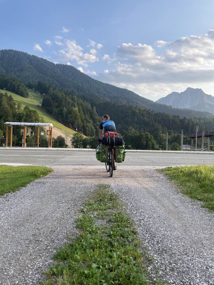 A táj magával ragadó volt már a túra elején is, de a GPS rossz útra terelte a testnevelés tanárt. (Fotó: Czeczei János/Facebook)