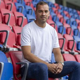 „A bennmaradás és egy stabil csapat kialakítása a cél” – interjú a Fehérvár sportigazgatójával, Juhász Rolanddal – videóval