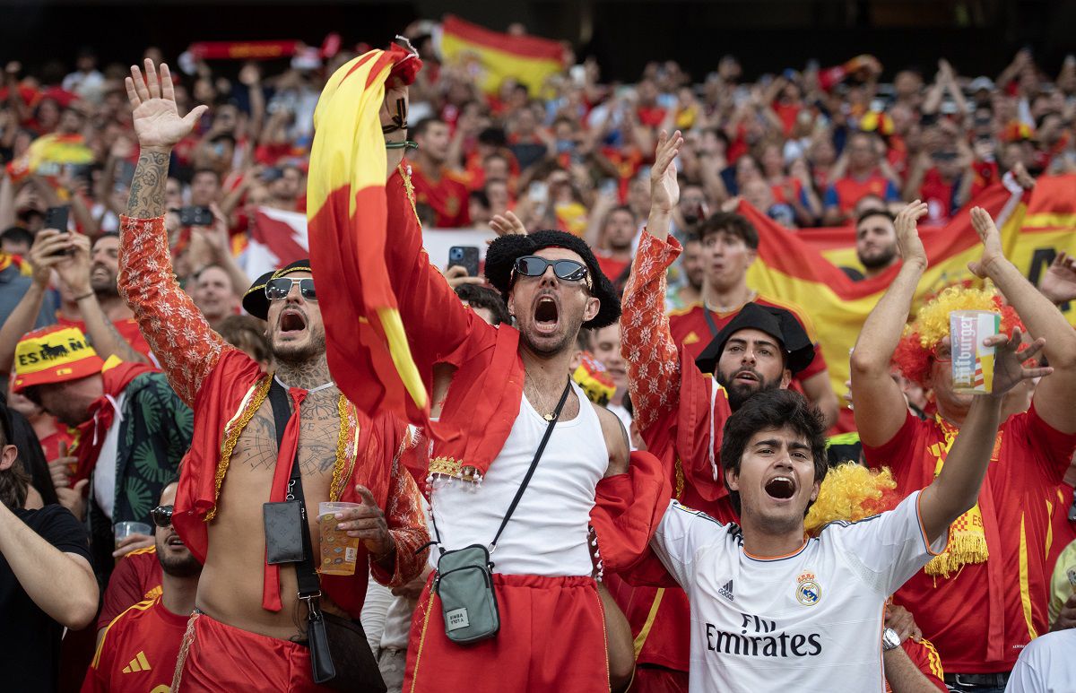 A spanyol rajongókat sem kell félteni, ha dorbézolásról van szó, náluk is töménytelen mennyiségben fogy majd a folyékony kenyér (Fotó: Getty Images)