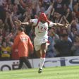 Ian Wright ünnepli a rekorddöntést