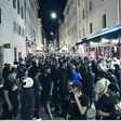 Videó: hiába a rendőri készültség, balhéztak a Marseille és a Frankfurt drukkerei