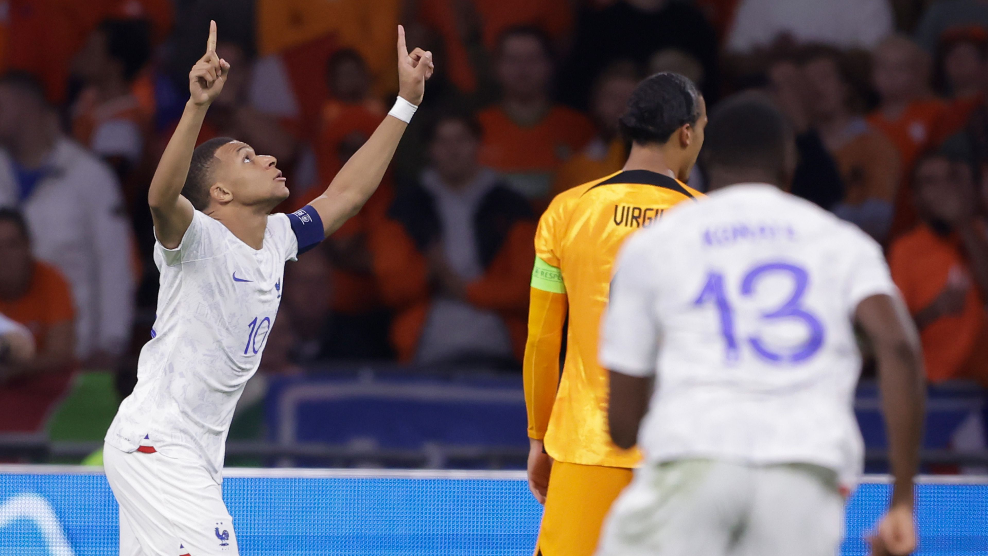 Mbappé duplázott Hollandia ellen, a franciák biztos Eb-résztvevők – videóval