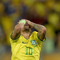 Videó: popcornnal dobták meg Neymart a brazilok vb-selejtezője után