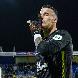 Elaludt a kapus, lemarad a bajnokiról