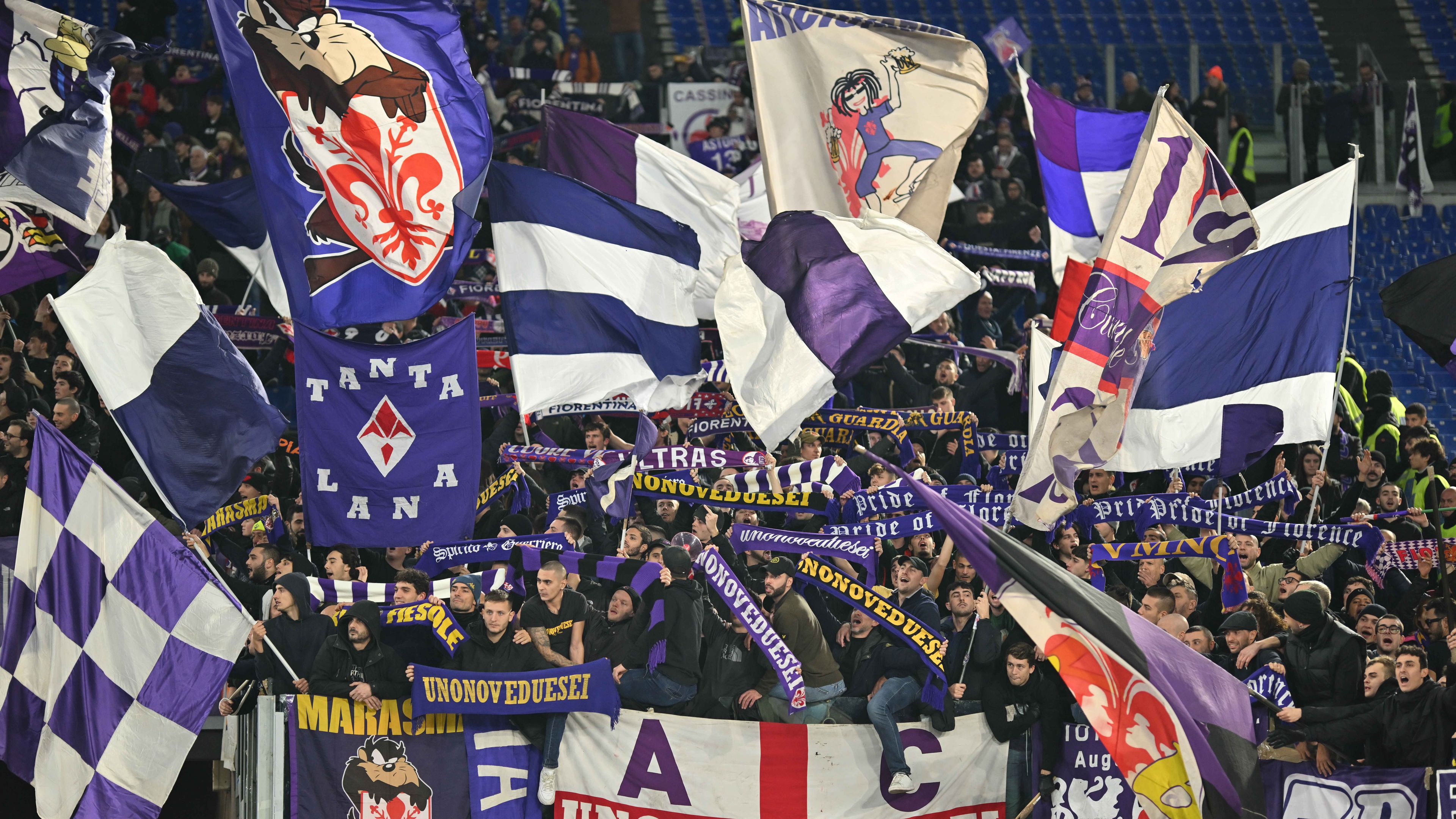 Összefognak a Fiorentina és az Újpest szurkolói; megvan az év vízilabdázója – délutáni hírösszefoglaló