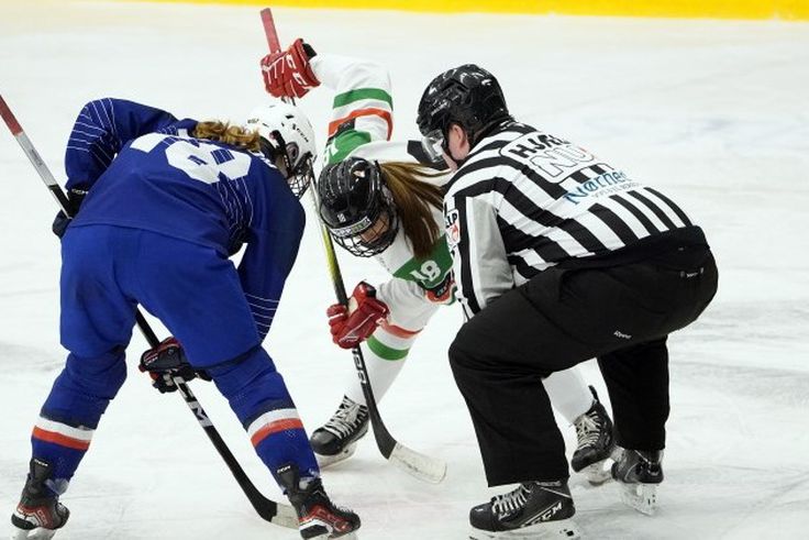 A magyar női jégkorong-válogatott szétlövésben kikapott a franciáktól